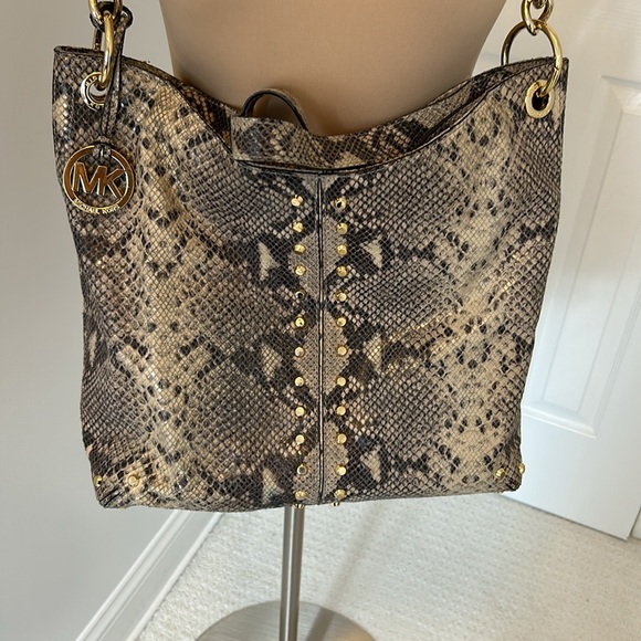 Michael Kors Uptown Astor Bag Snakeskin Print - Picture 4 of 14